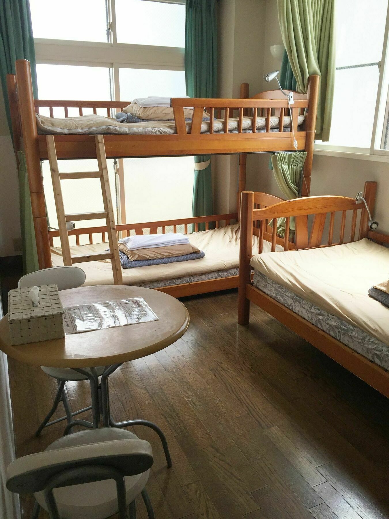 J-Hoppers Kyoto Guesthouse Екстер'єр фото